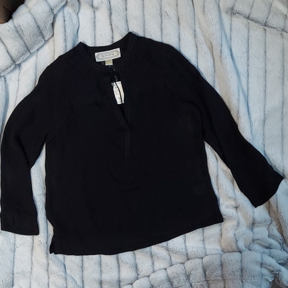 Beyond Vintage Black Blouse Size XS